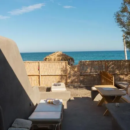 Demilmar Luxury Hotel Perissa (Santorini)