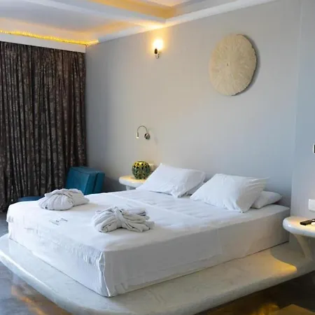 Demilmar Luxury Perissa (Santorini)